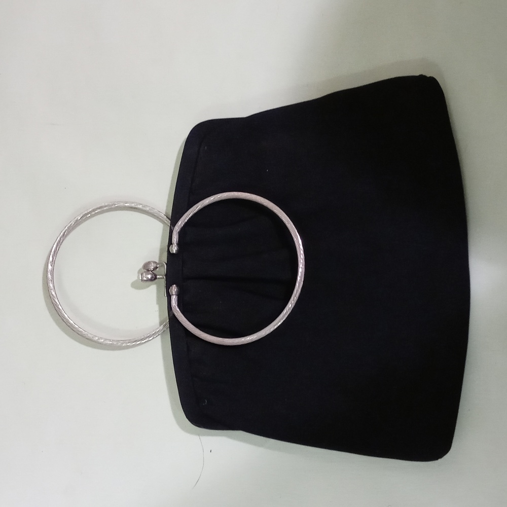 Women's Ande vintage bracelet wristlet evening funeral bag black 10" × 8"